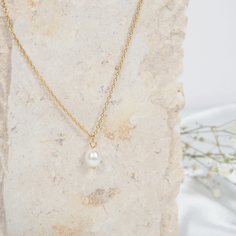 Pearl Pendant Hypoallergenic Chain Necklace