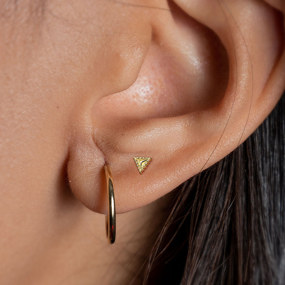 Hypoallergenic cartilage studs sales