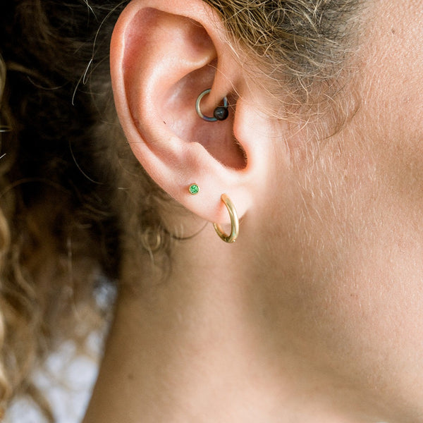 Peridot Bezel Set Hypoallergenic Stud Earrings - August